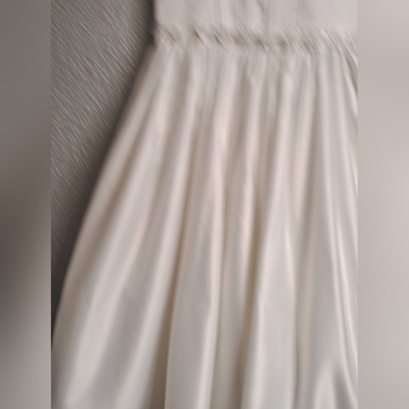 Tip Top White Flower Girl/First Communion Dress   Size 6 - Picture 3 of 6